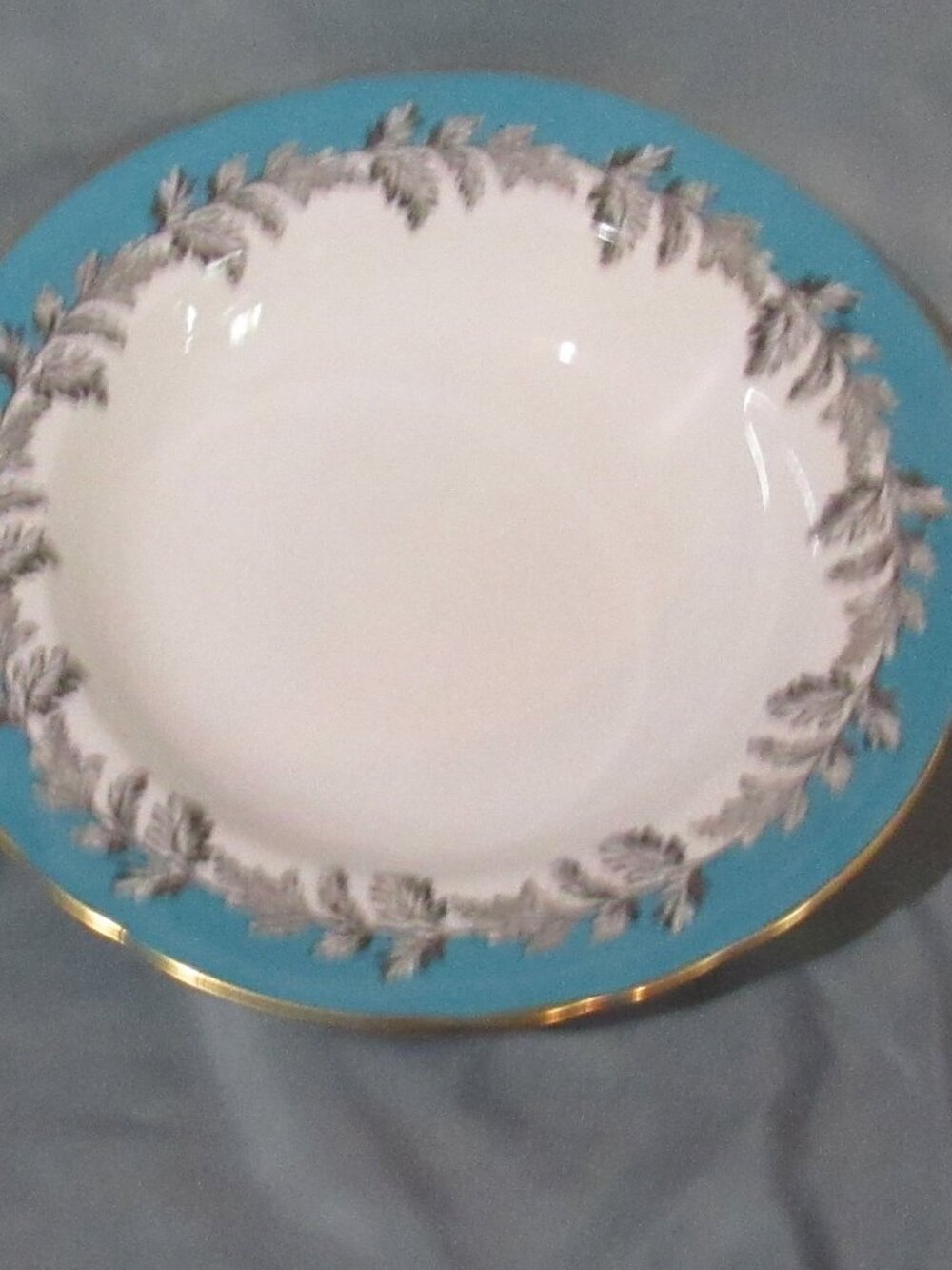 Aynsley Oak Leaf Teal / Turquoise Rimmed Soup Bowl, Gold Gilt Rim, 8165    Y527